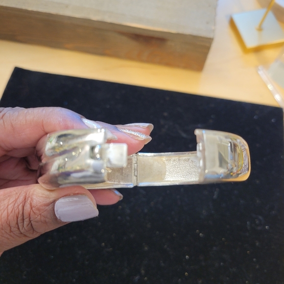 Vintage Silvertone Clamp Bracelet • Thick n Juicy • Unsigned - Picture 3 of 6